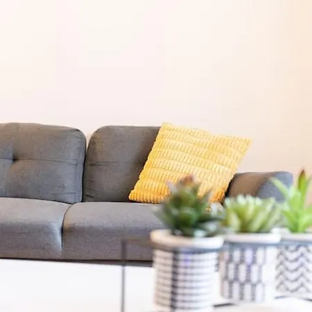 Lejlighed T2 De Standing Au Coeur De L Avenue De Champagne